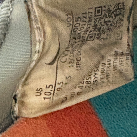 Nike LeBron 18 Low Bugs Vs Marvin Space Jam  Men’s Size 10.5 - Picture 9 of 9